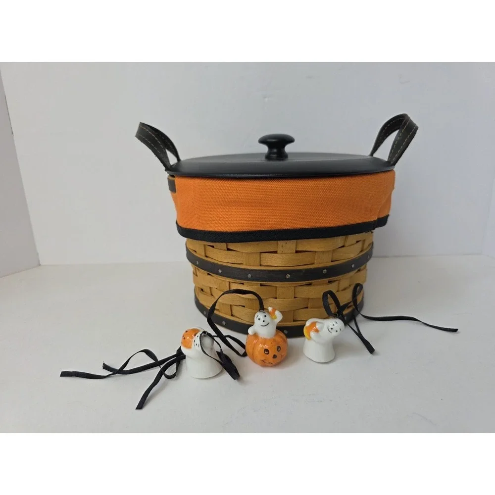 Longaberger Basket Halloween 2005 w/ ghost tie ons
